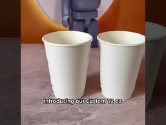 두 개의 벽용 종이 컵 9